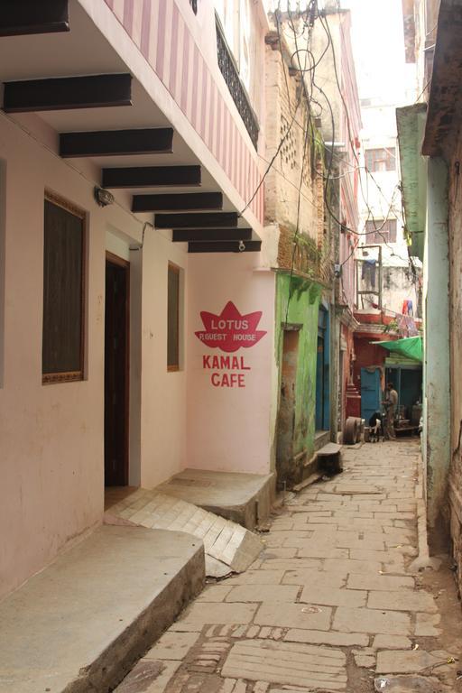 Lotus Paying Guesthouse Varanasi Bagian luar foto